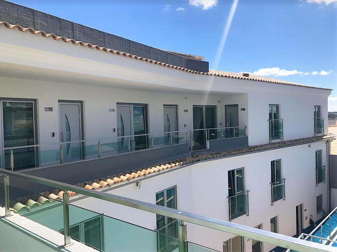 Peralux Hotel Exterior photo