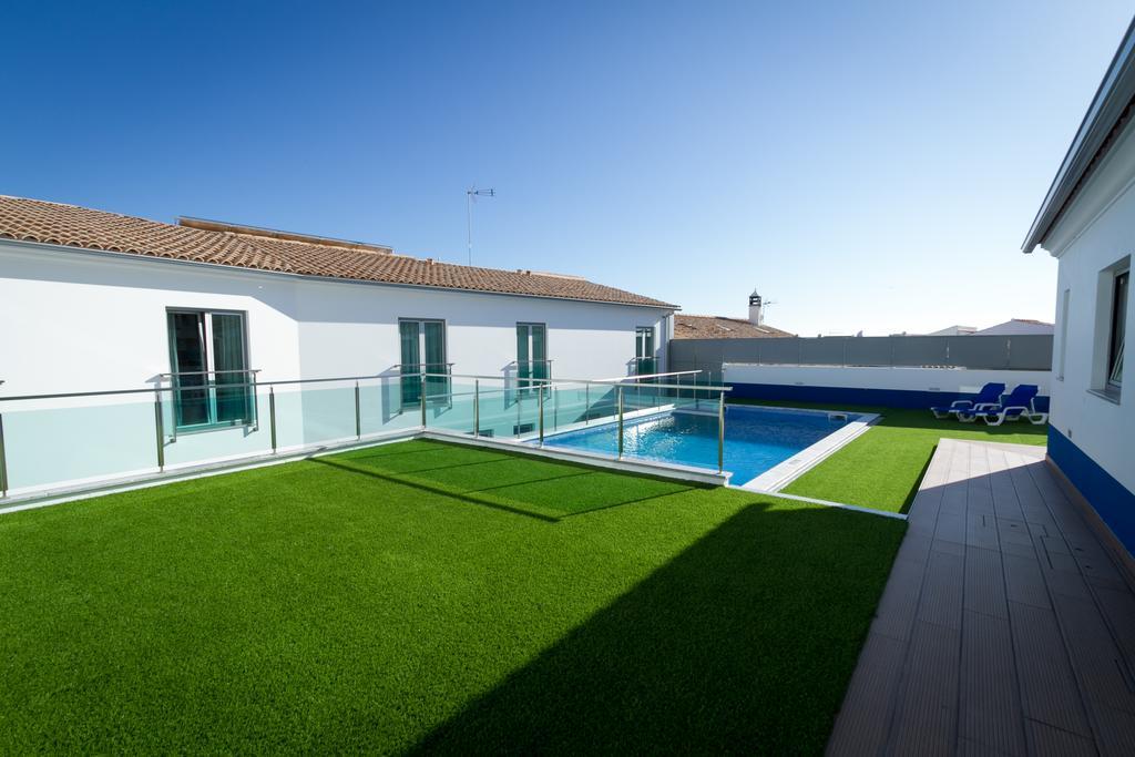 Peralux Hotel Exterior photo