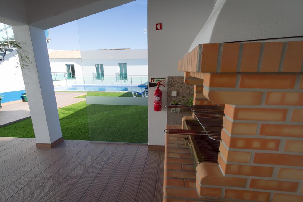 Peralux Hotel Exterior photo
